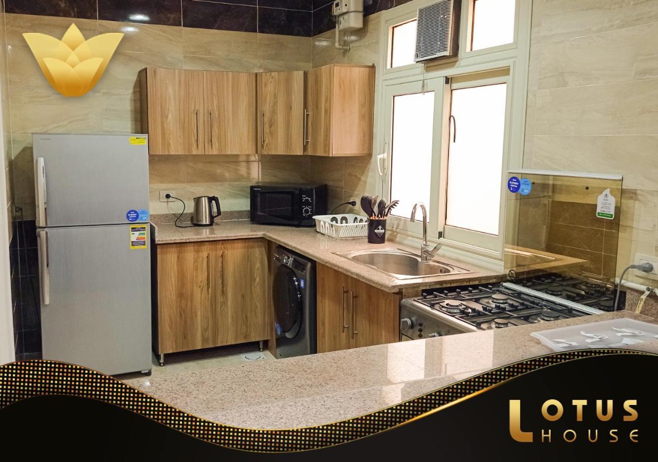 Apartment El Lotus Building