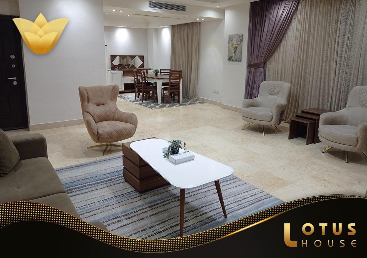 Apartment El Lotus Building *