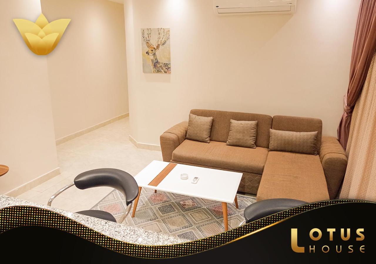 Apartment El Lotus Building