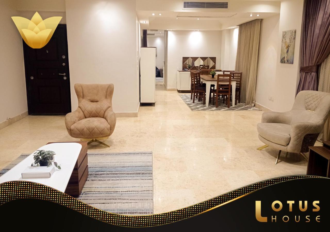 Apartment El Lotus Building