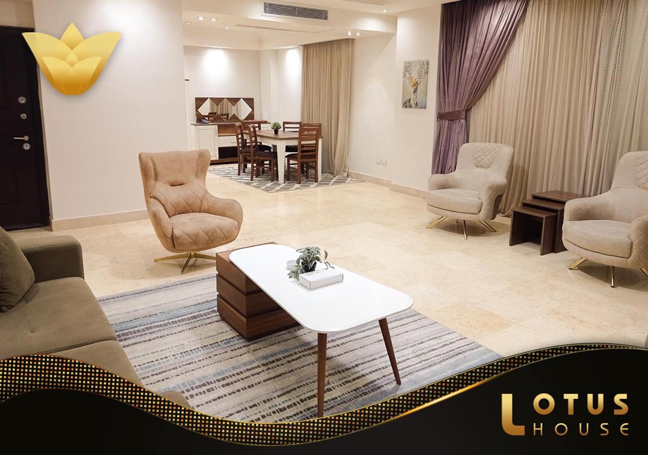 El Lotus Building Apartment *