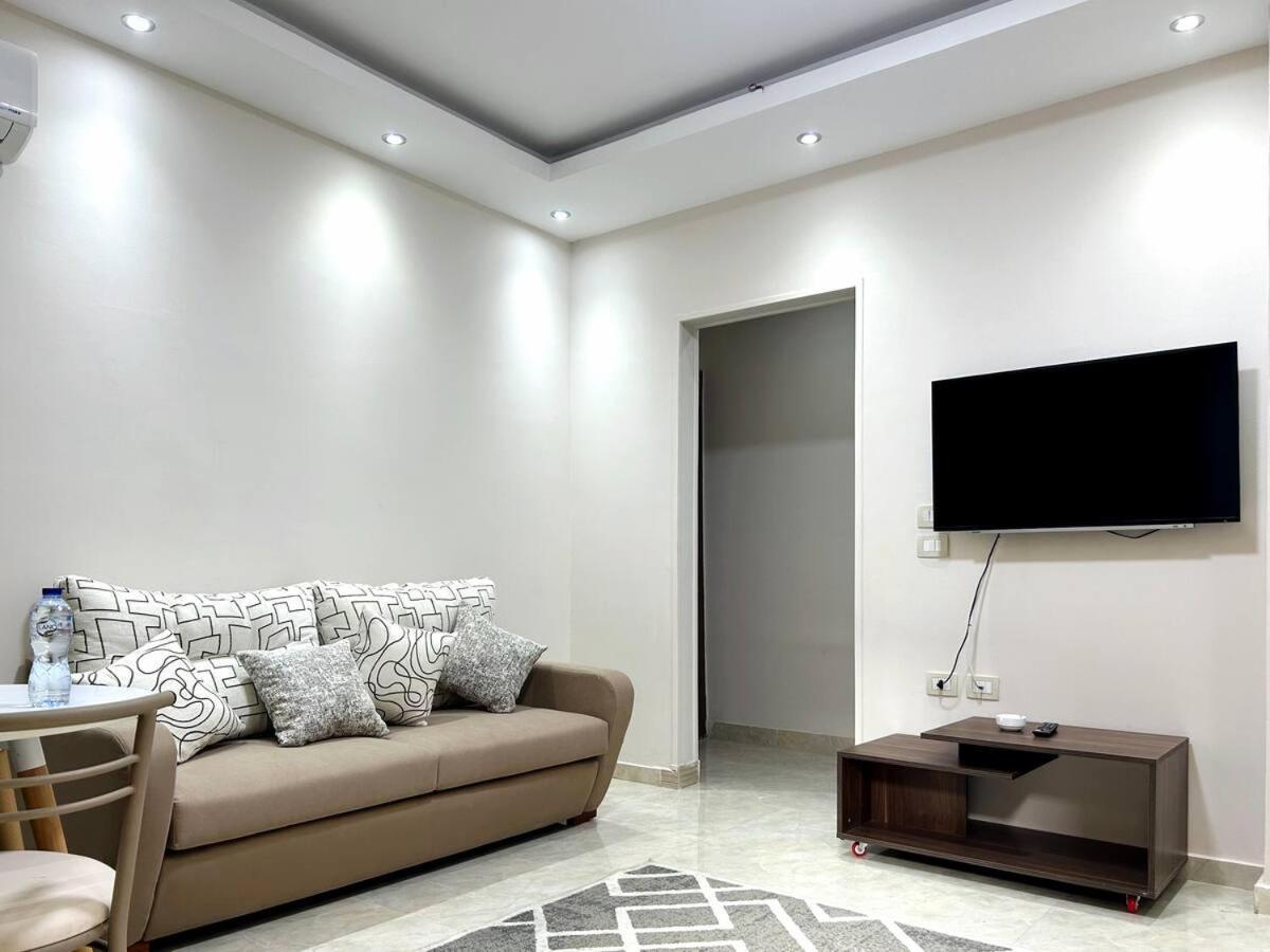 El Lotus Building Apartment *